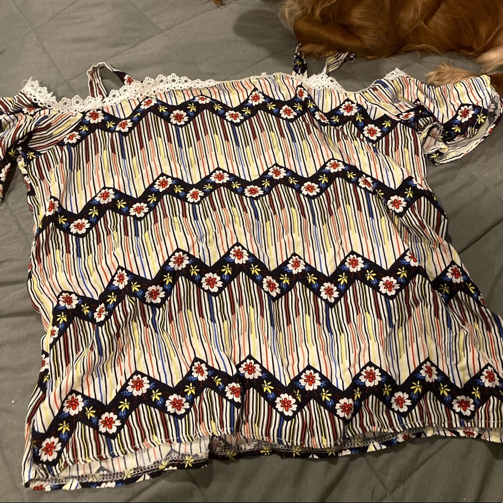 Womens off-the-shoulder multicoloured shirt